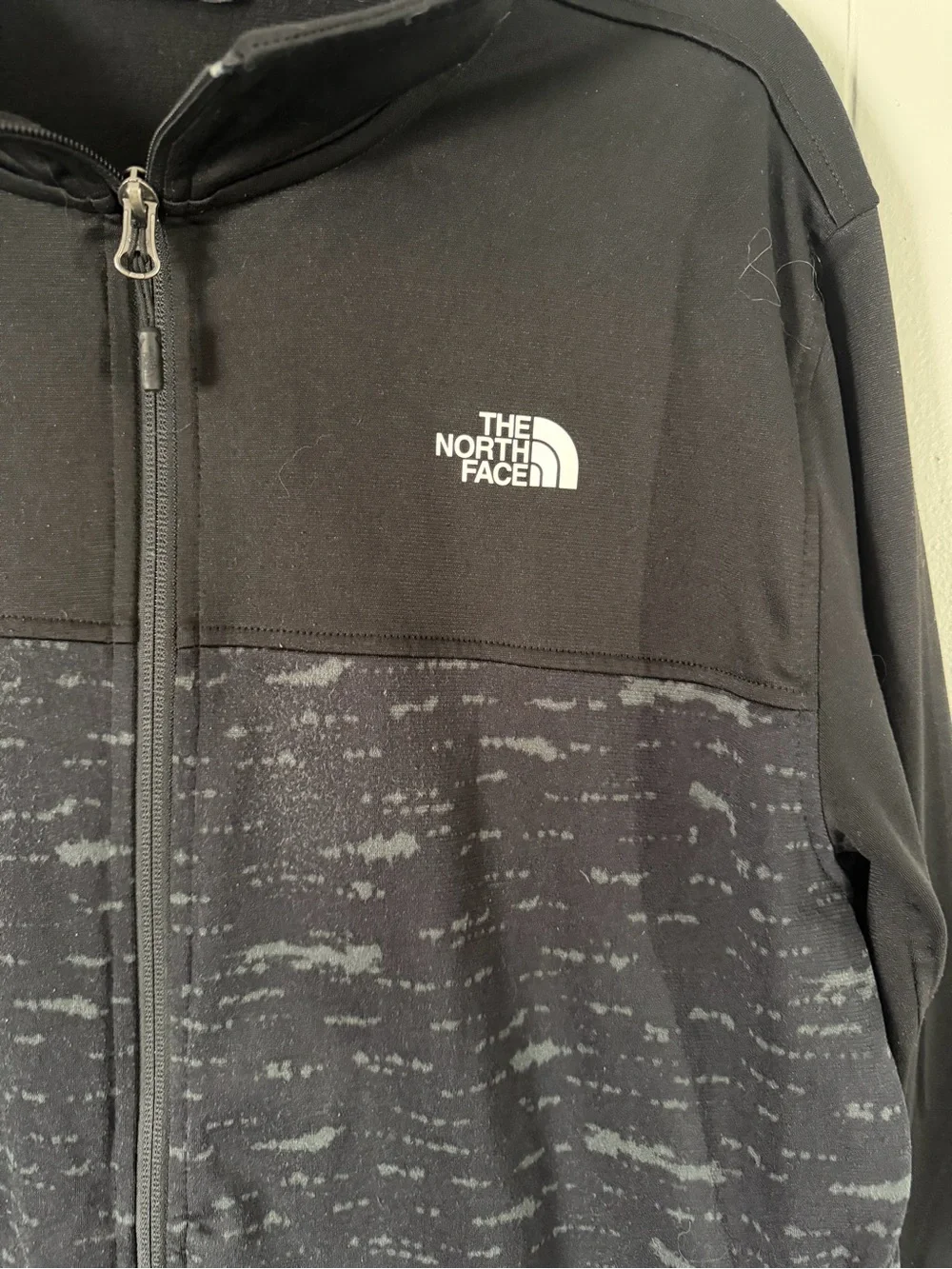 The North Face Black Lightweight Full‑Zip Shirt Jacket
